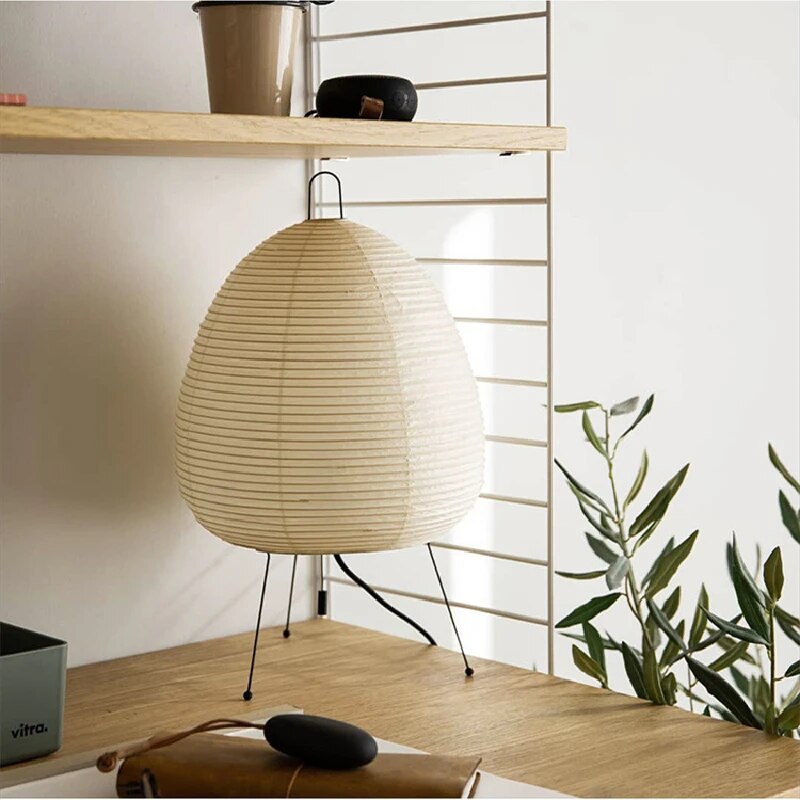 LundGlow – Elegant Round Floor Lamp with Minimalist Raised Base