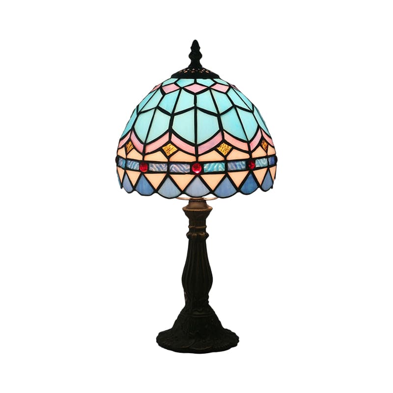 ArtisanGlow – Elegant Tiffany Lamp with Coloured Glass and Classic Brass Base